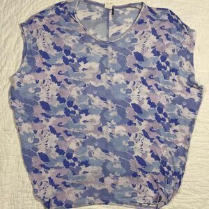 Akemi + Kin Abstract Design Batwing Shirt size XS